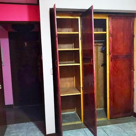 Airport Traveler's home Alajuela Eksteriør bilde