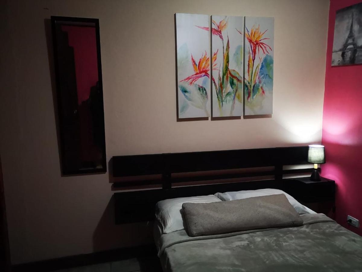 Airport Traveler's home Alajuela Eksteriør bilde