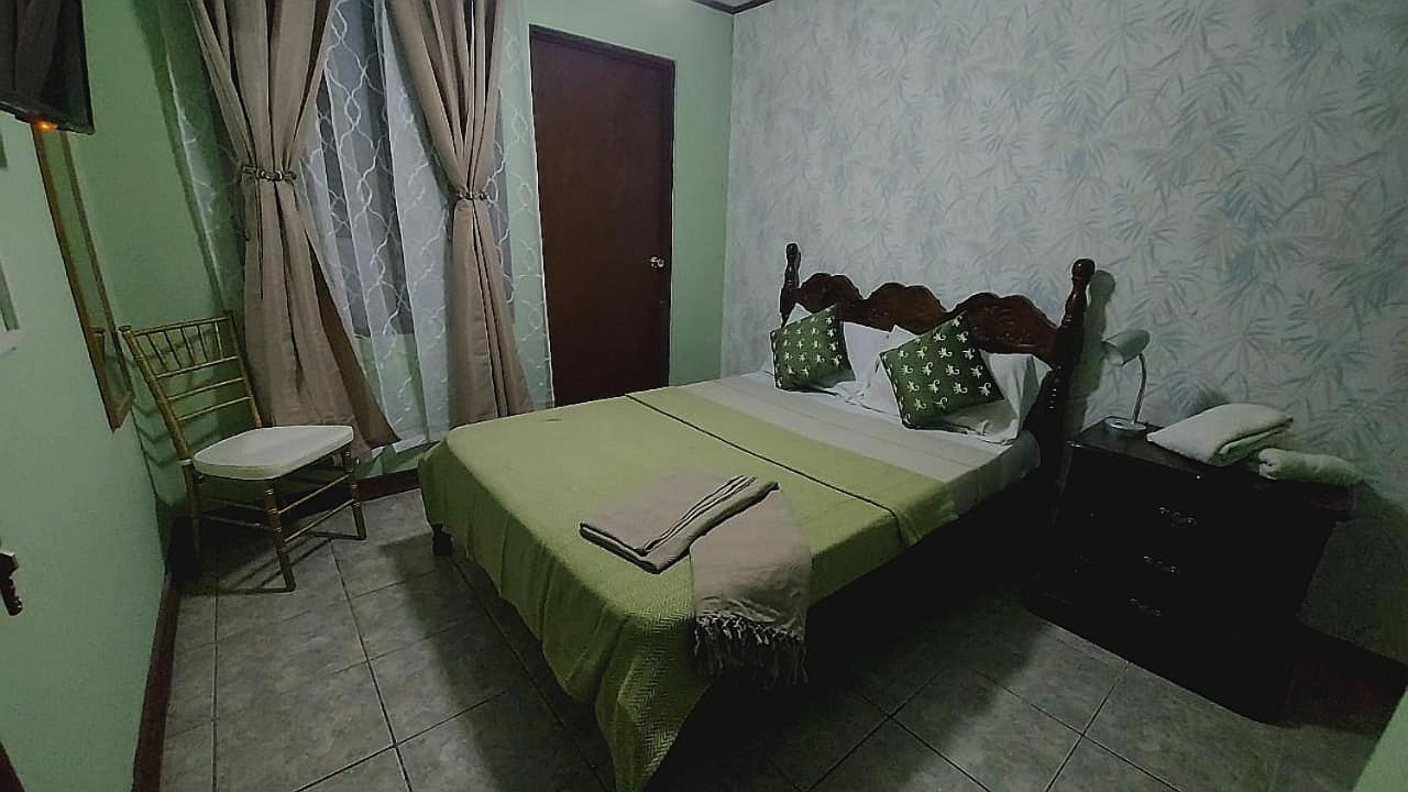 Airport Traveler's home Alajuela Eksteriør bilde