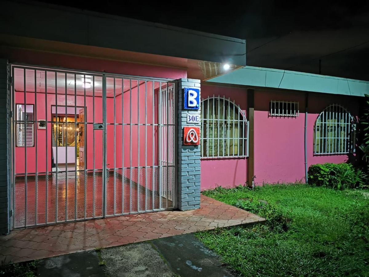 Airport Traveler's home Alajuela Eksteriør bilde